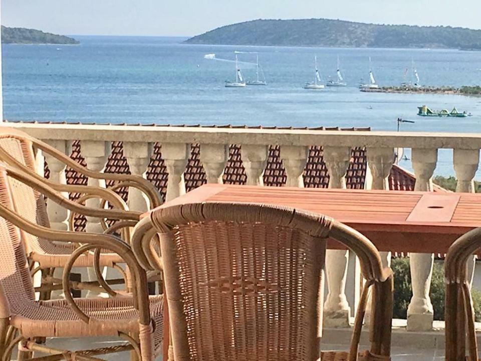 Apartmani Nina Σίμπενικ Εξωτερικό φωτογραφία