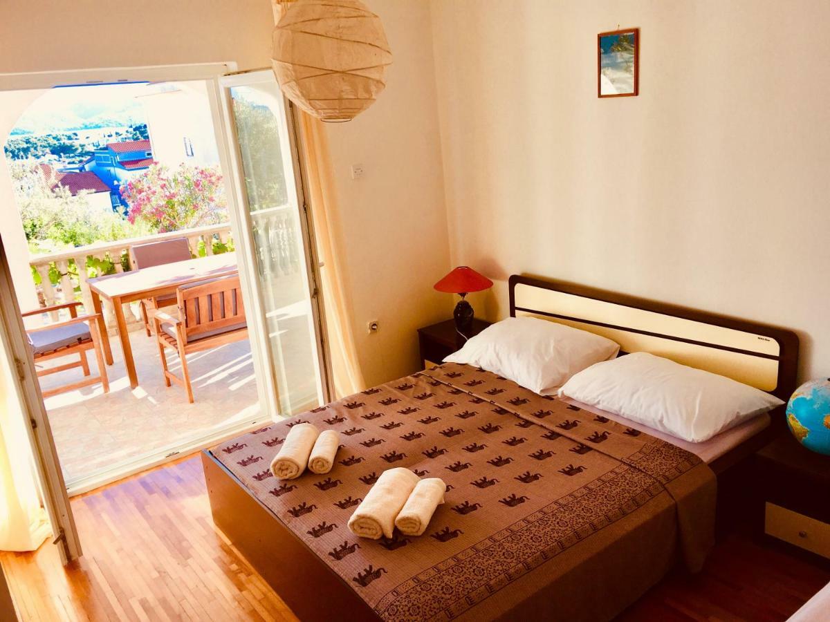 Apartmani Nina Σίμπενικ Εξωτερικό φωτογραφία